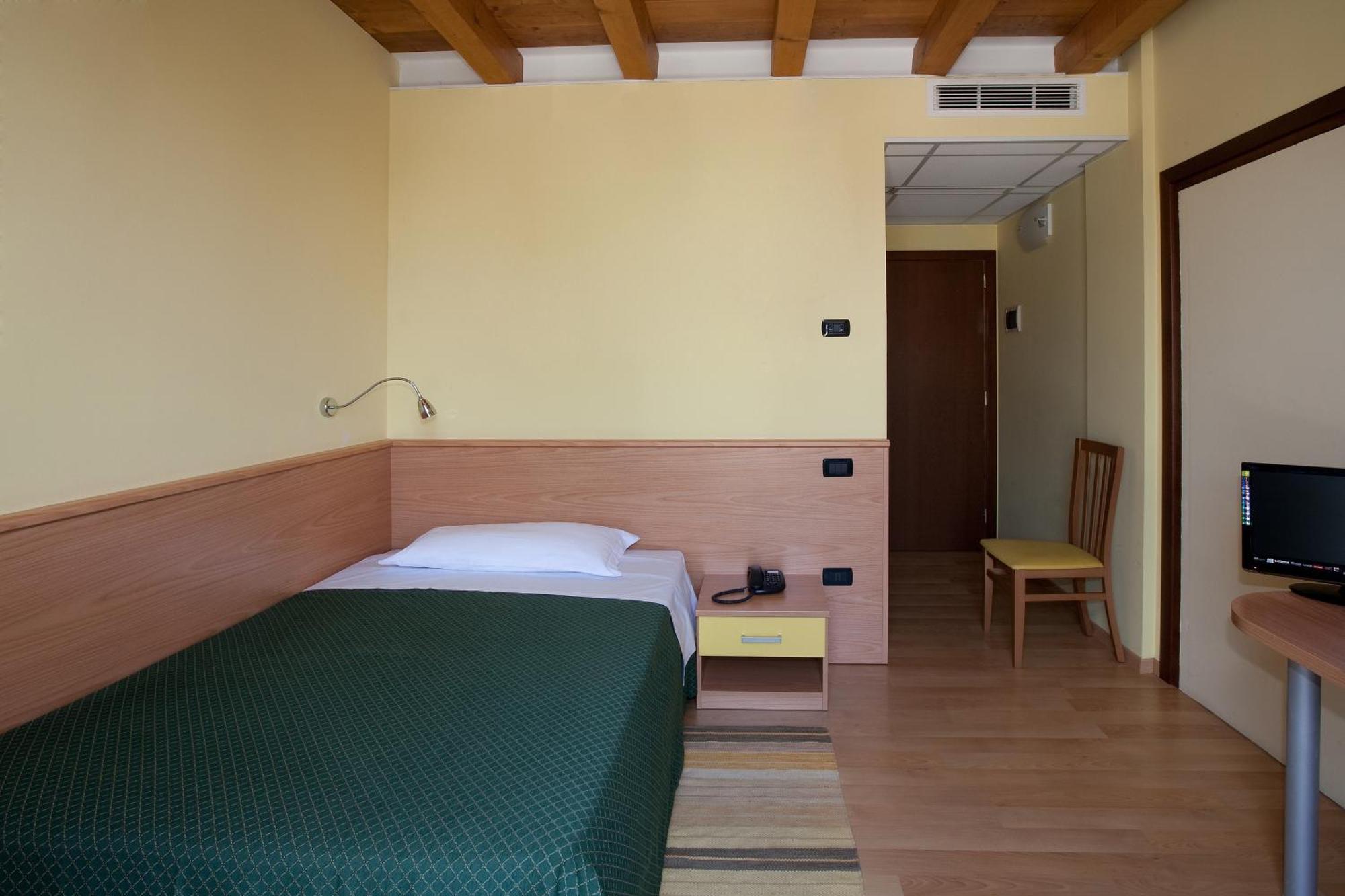Hotel Valbrenta Limena Exteriér fotografie