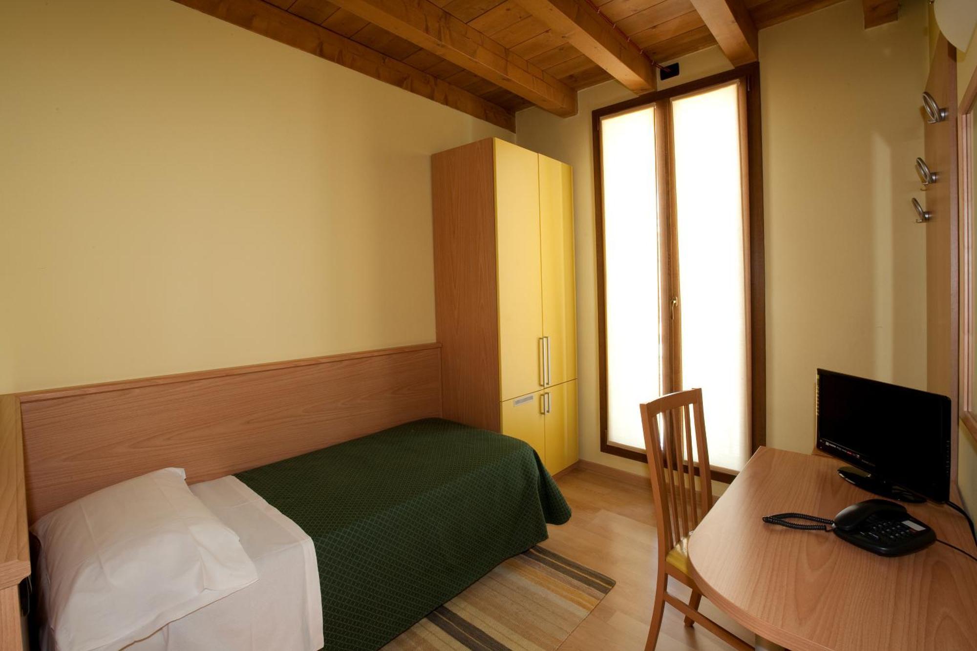 Hotel Valbrenta Limena Exteriér fotografie